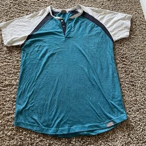 MTL Apparel Mens Green Short Sleeve Henley T-Shirt Size LARGE Knit Pocket size L